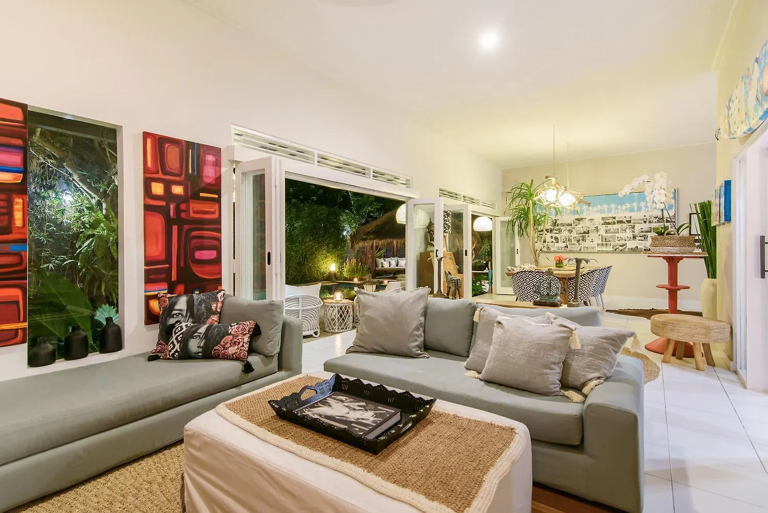 Villa Bloom 3 - Coastal Beach Villa 2 Brm Sleeps 4 Seminyak Beach 0*, Семиньяк