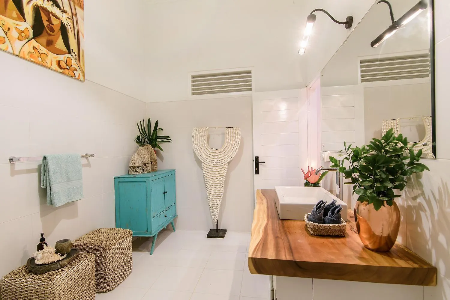 Villa Bloom 3 - Coastal Beach Villa 2 Brm Sleeps 4 Seminyak Beach 0*,  Indonésie